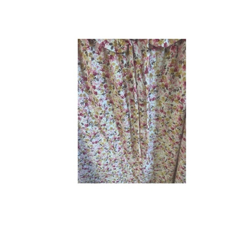 Torrid Washable Crinkle Gauze Ruffle‎ Tie Front Tank - Picture 4 of 9